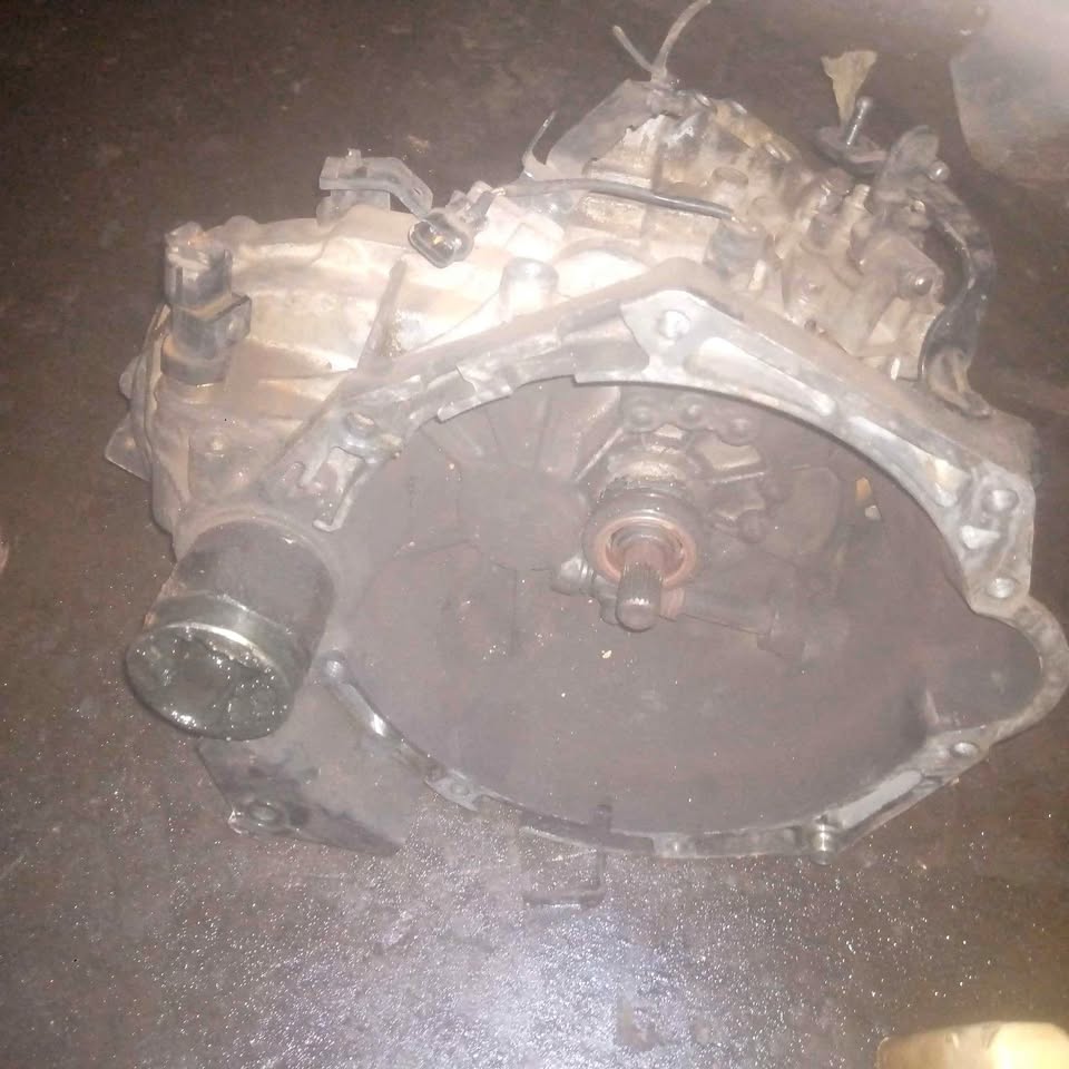 Kia pincato 2013 to 2015 maunal gear box - Private Seller Kia pincato 2013 to 2015 maunal gear box - Private Seller