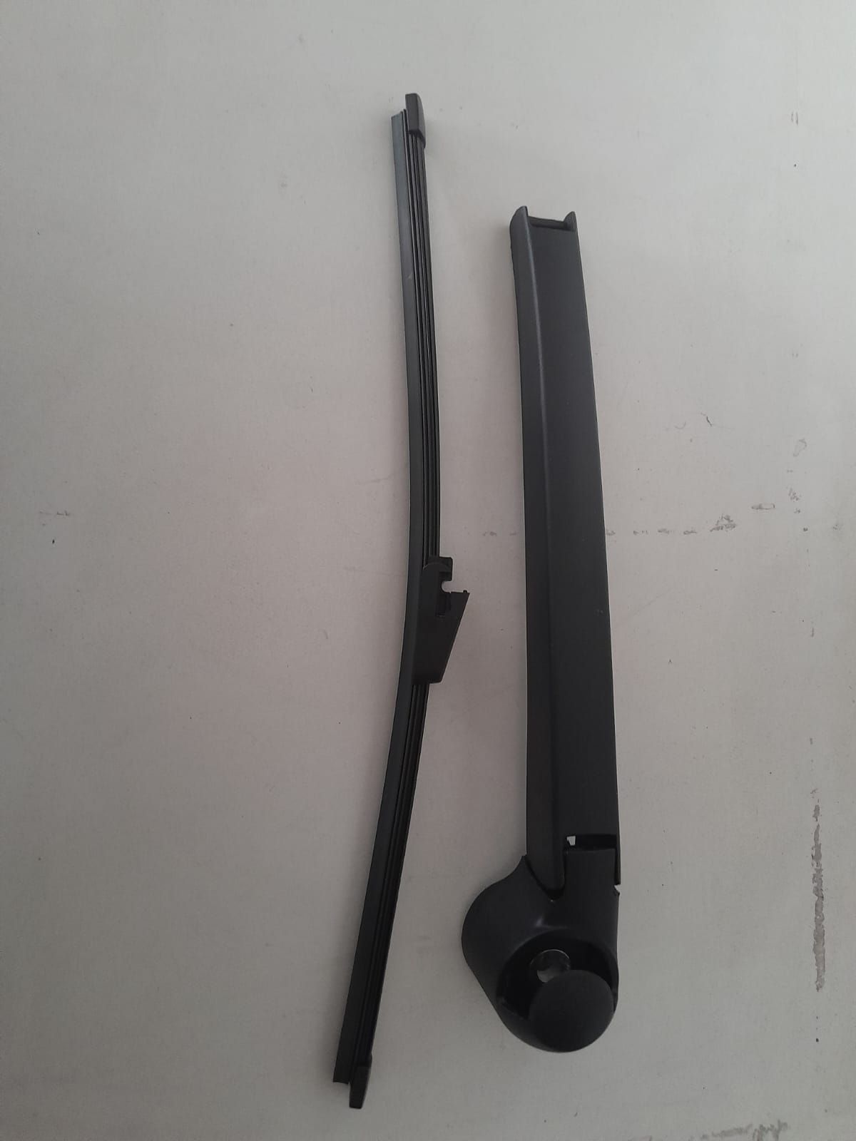 polo vivo rear wiper arm FOR SALE - Private Seller polo vivo rear wiper arm FOR SALE - Private Seller