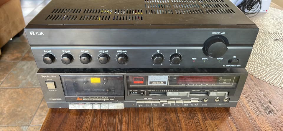 TOA amplifier A2060