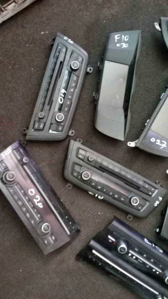 Bmw radio screen and radio face for sale - Private Seller
