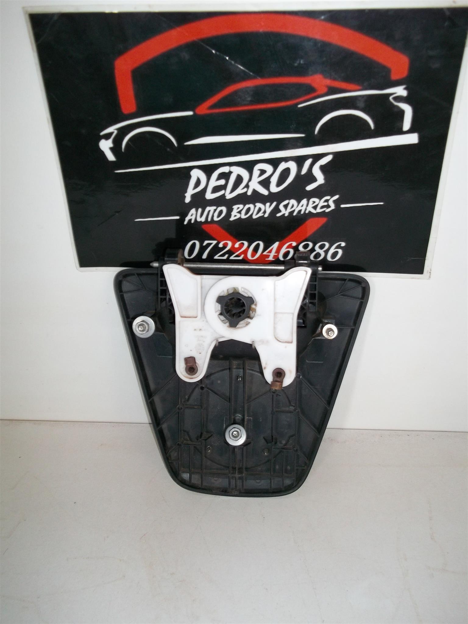 Nissan NP200 tailgate handle - Private Seller