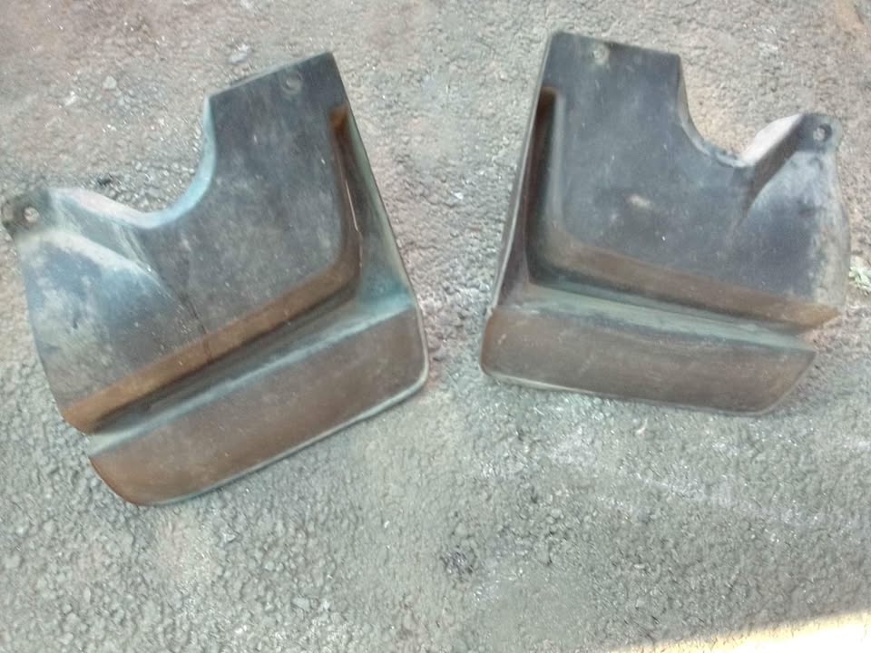 2003 Toyota Prado 120 series mud flaps - Private Seller 2003 Toyota Prado 120 series mud flaps - Private Seller