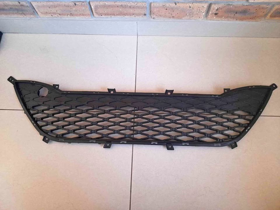HYUNDAI I10 2012 ONWARDS BRAND NEW LOWER CENTER GRILLES FORSALE