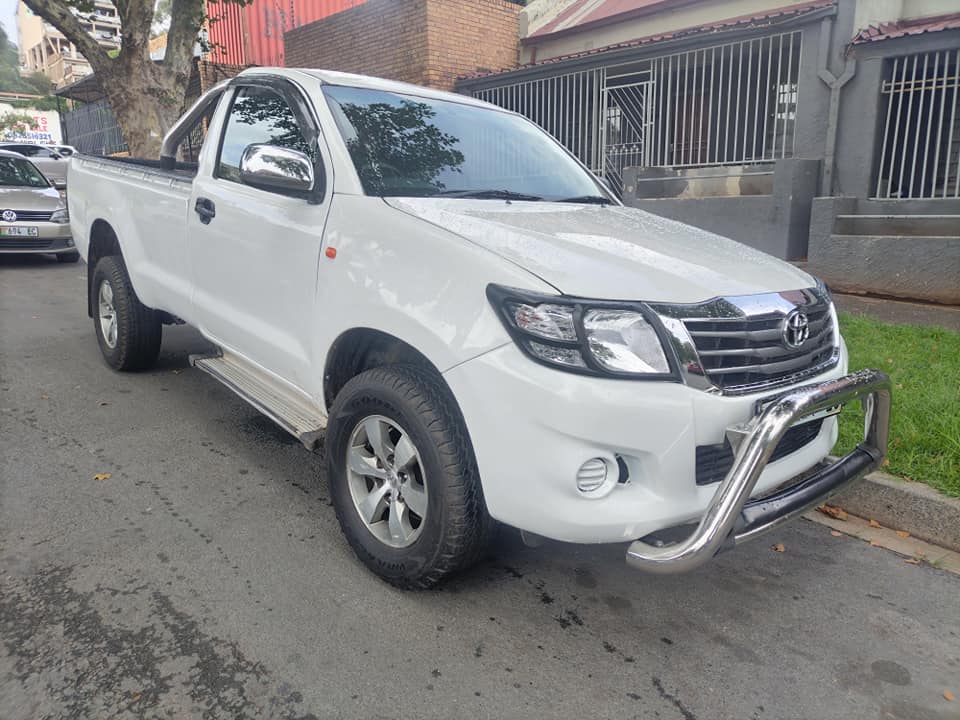 2016 Toyota hilux 2.5 single cab 4x2