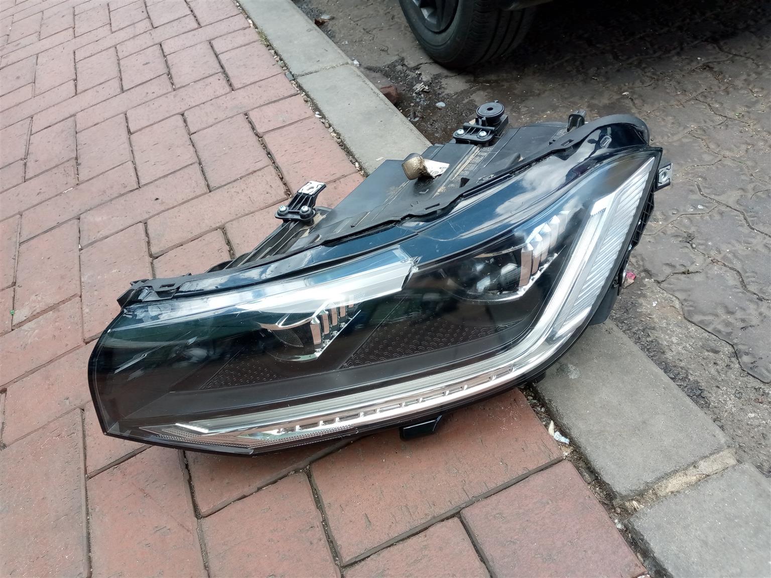 VW T Cross Xenon Projector Headlights For Sale - Private Seller VW T Cross Xenon Projector Headlights For Sale - Private Seller