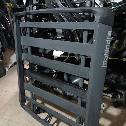 Mahindra roof rock - Private Seller