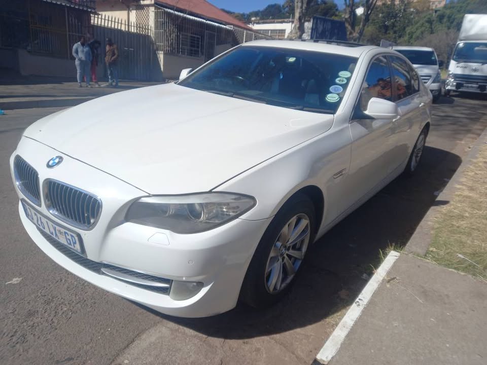 2011 BMW 520d F10 Sedan, Automatic, Diesel, Leather Seat, Spere key, Sunroof