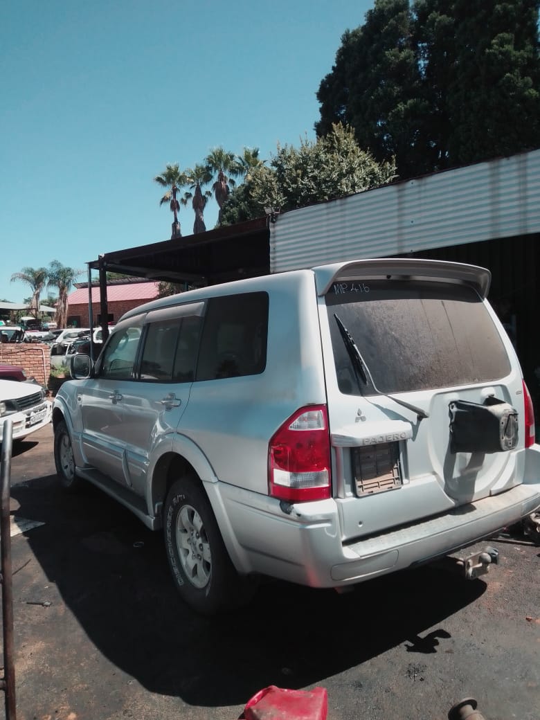 Mitsubishi 3.5 GDI LWB 2004 Year Model Stripping For Spares - Private Seller Mitsubishi 3.5 GDI LWB 2004 Year Model Stripping For Spares - Private Seller