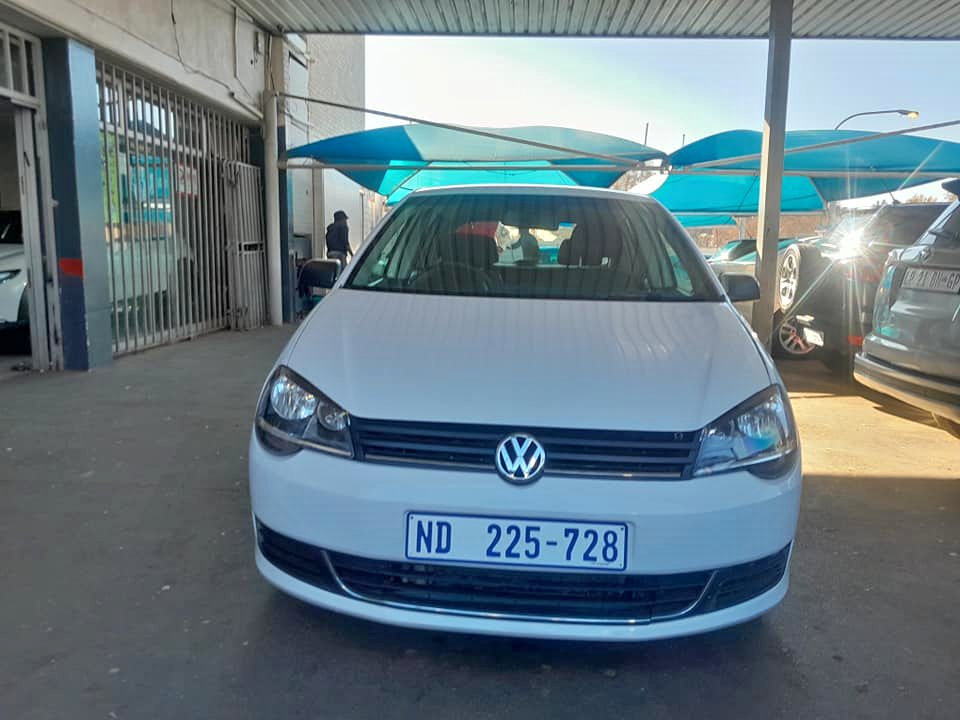 2013 VW POLO VIVO 1.6 HATCHBACK MANUAL