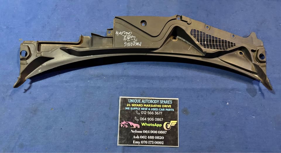 Ford Mustang Wiper Cowling Scuttle - Private Seller Ford Mustang Wiper Cowling Scuttle - Private Seller