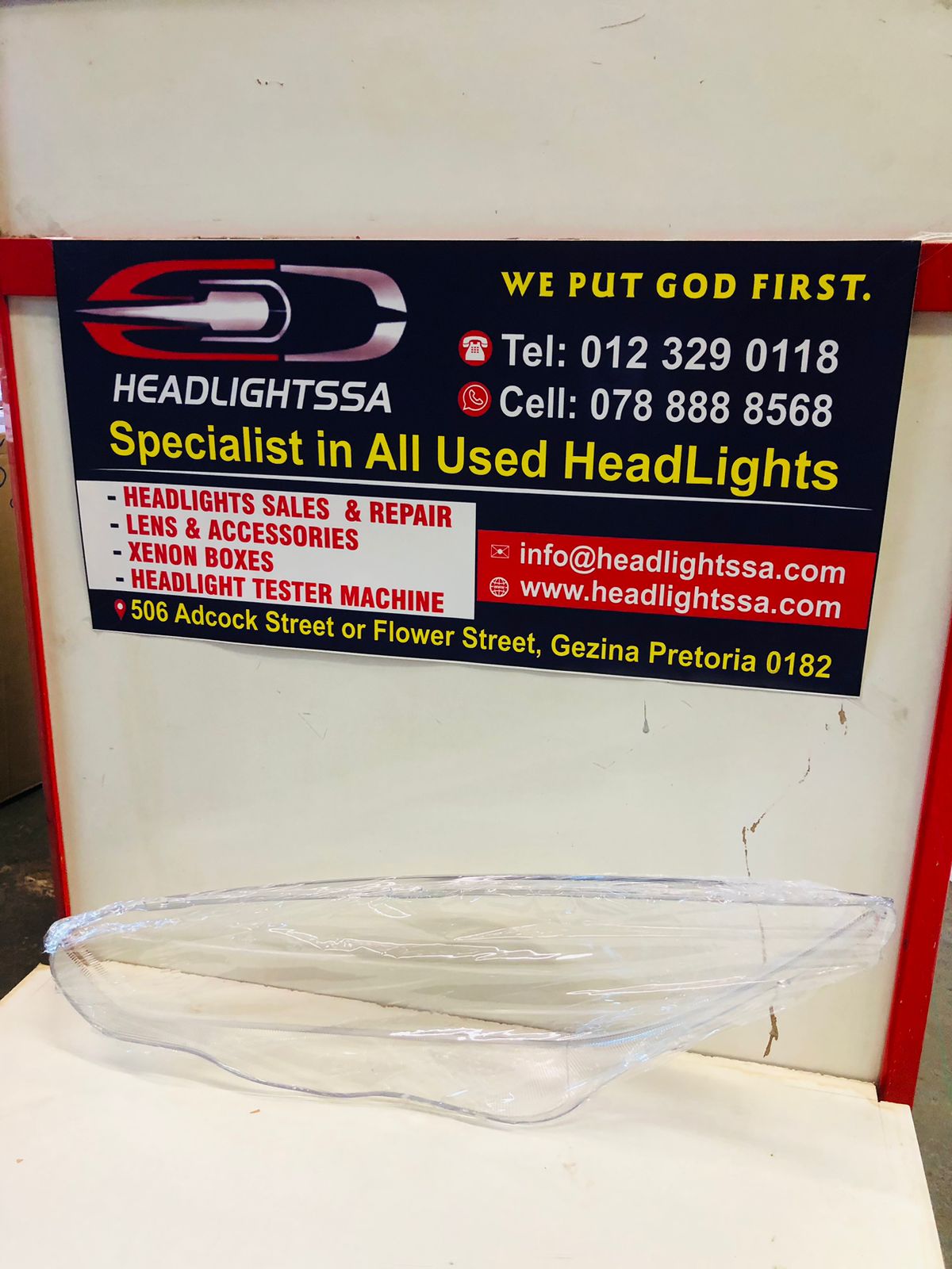 Ford Focus right side headlight lens - Private Seller