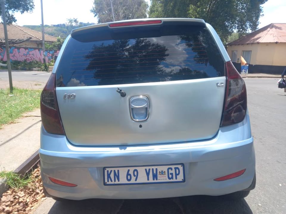 2014 Hyndai i10 Hatchback Engine Capacity 1.2 petrol Manual Transmission Blue Color