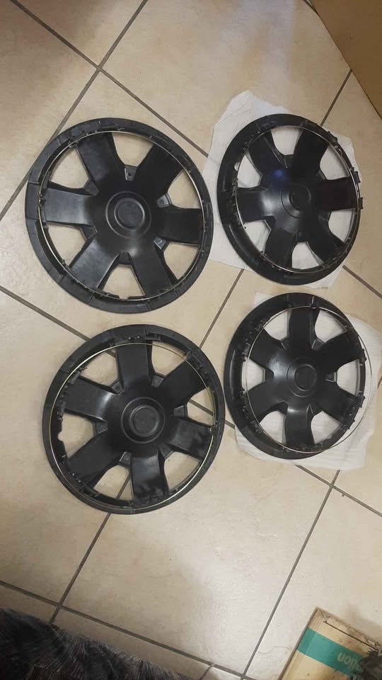 TOYOTA QUANTUM 15" AND ANY TOYOTA 15" CAR. PLASTIC WHEEL CAPS. PER SET. BRAND NEW. - Private Seller