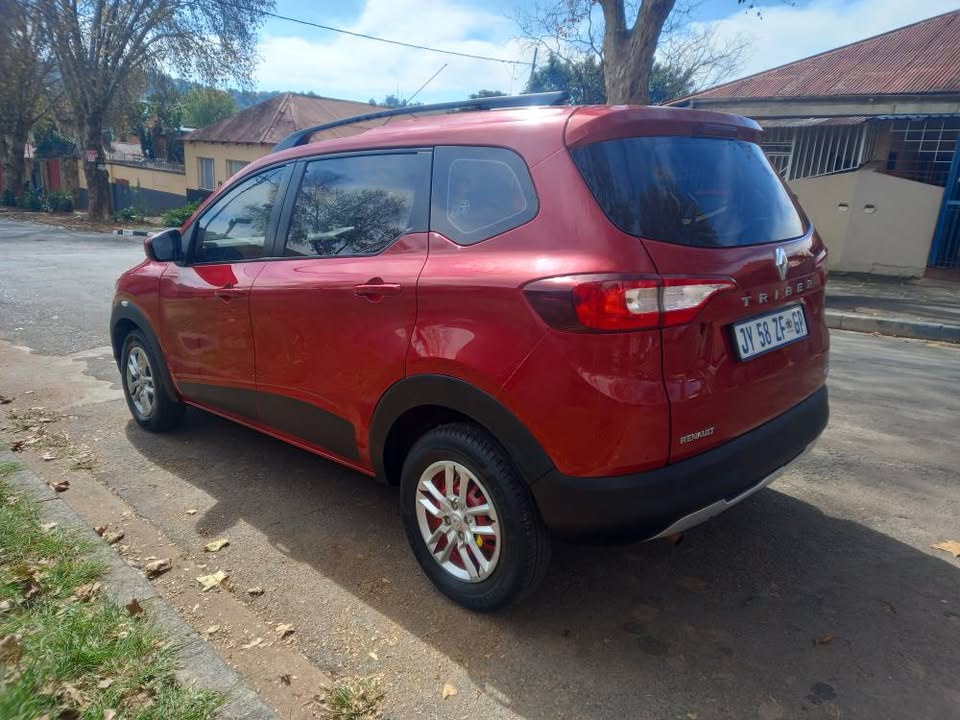 2022 RENAULT TRIBER 1.0 PETROL, MANUAL, RED,