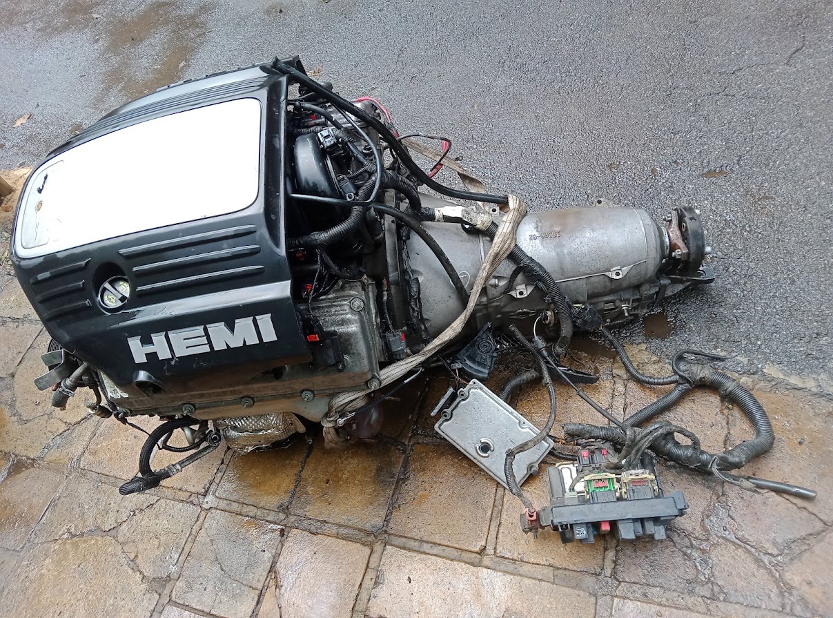 Chrysler 5.7 Hemi & Gearbox