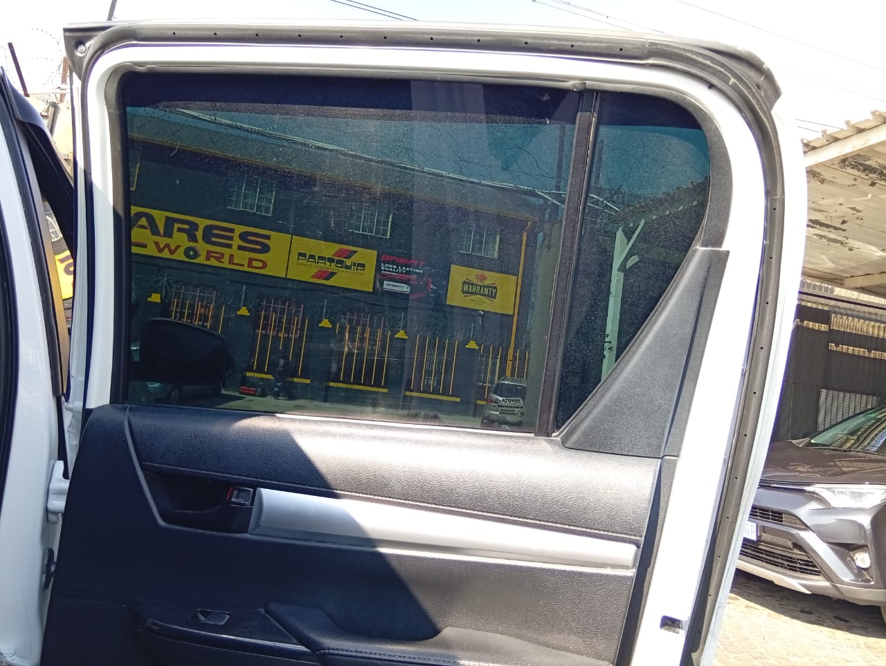 2020 Toyota Hilux 2.8 Legend50 GD6 DoubleCab Bakkie Raider Manual 163,000km Leat
