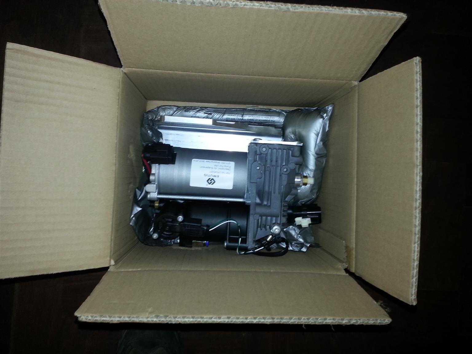 Discovery 3 AMK Air Suspension Pump
