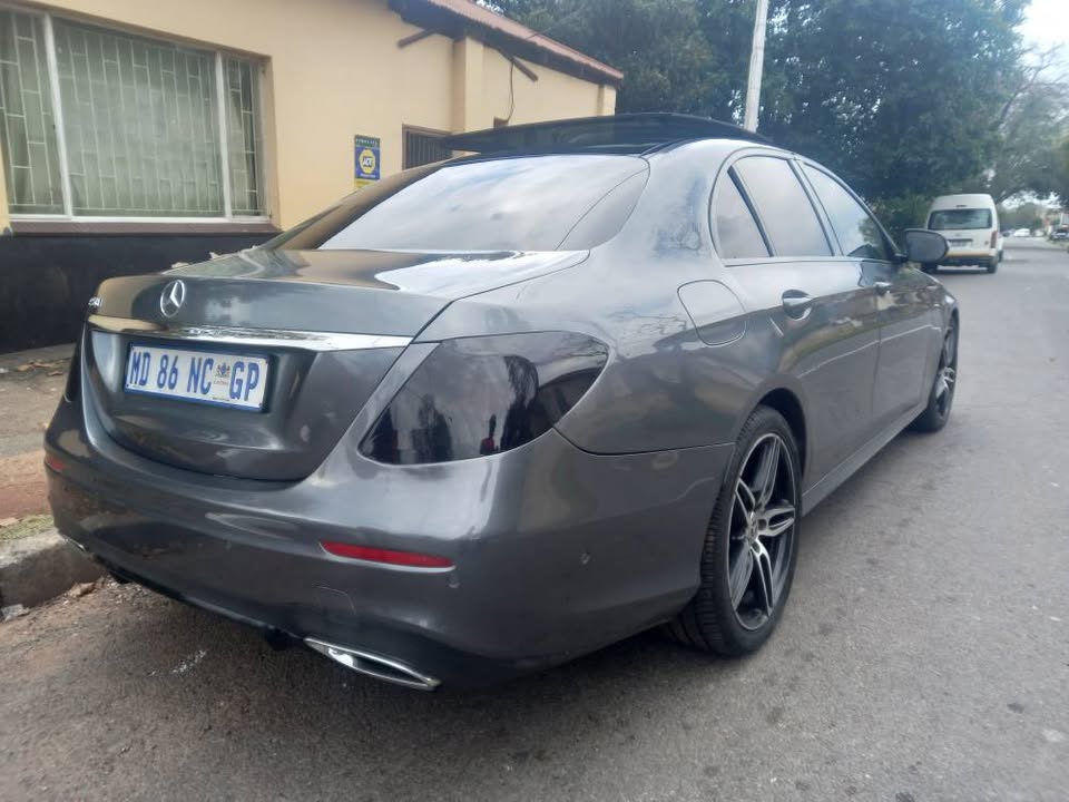 2017 MERCEDES BENZ E220d Diesel, Automatic, Double Sunroof, Grey, 89000KMS