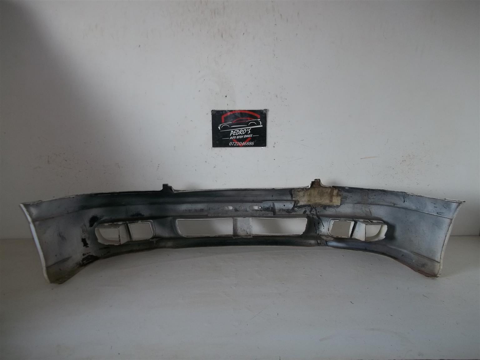 Subaru Legacy (BH5) '98-'11 front bumper - Private Seller
