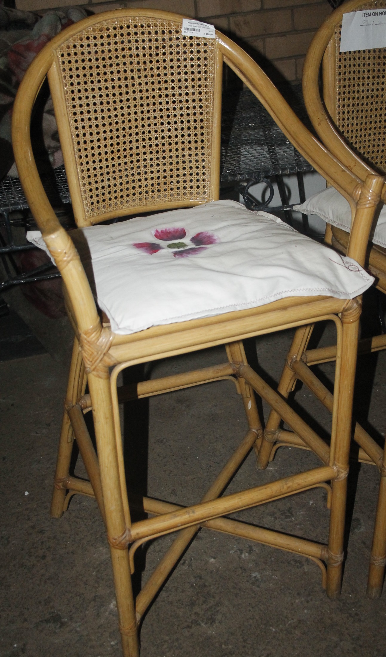 Cane bar chair w/ pillow S047214A #Rosettenvillepawnshop