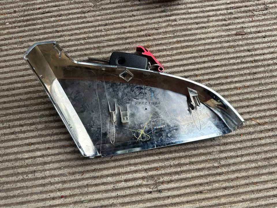 Isuzu dmax 2025 left chrome mirror cover - Private Seller Isuzu dmax 2025 left chrome mirror cover - Private Seller
