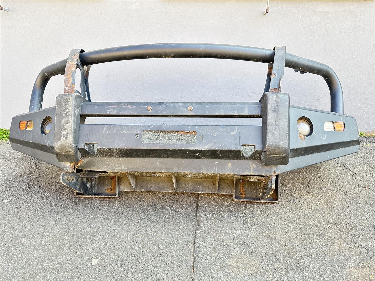 Toyota Hilux front steel Bumper - Private Seller Toyota Hilux front steel Bumper - Private Seller