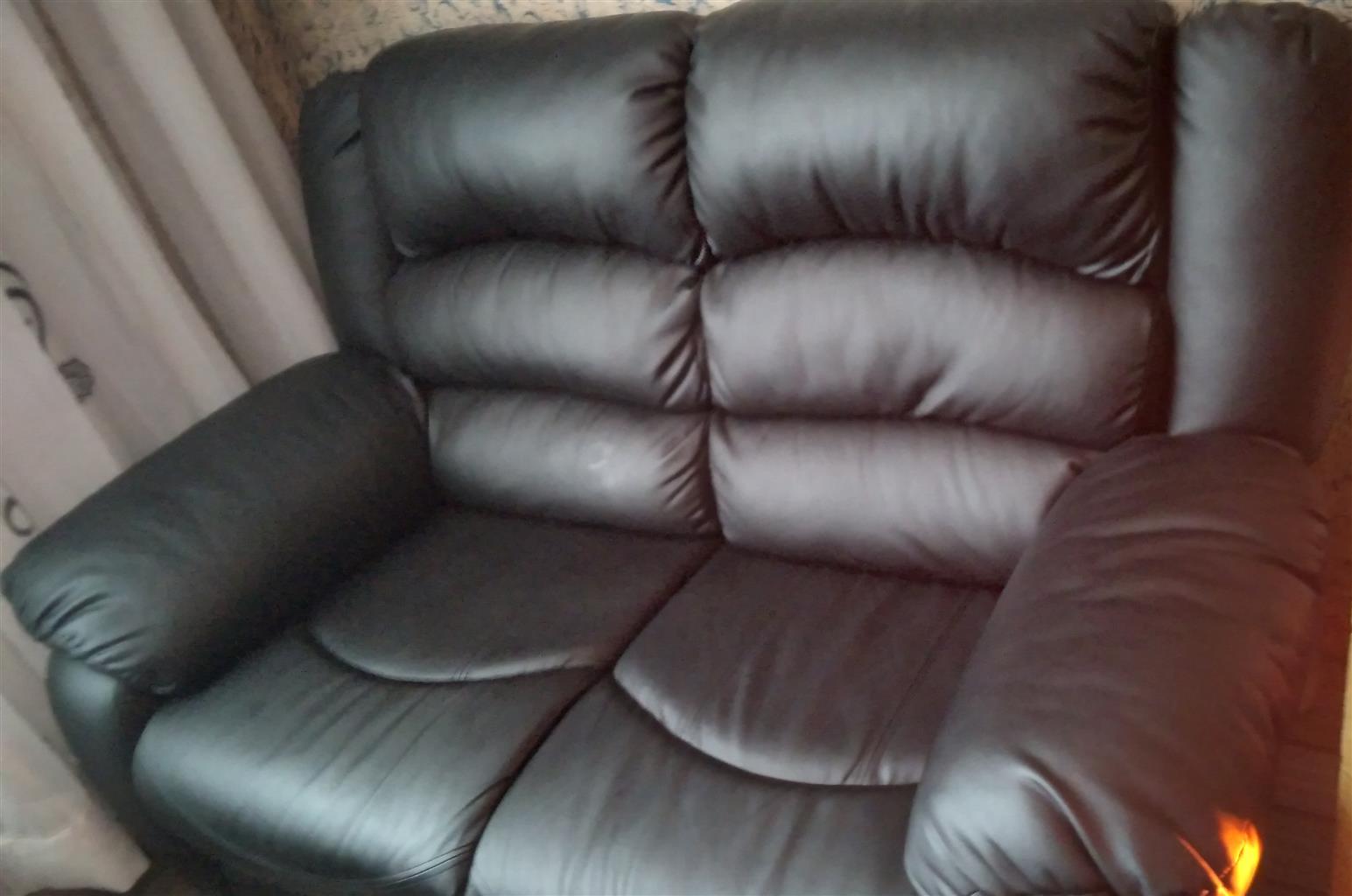 3 piece black leather gomma gomma lounge suite 