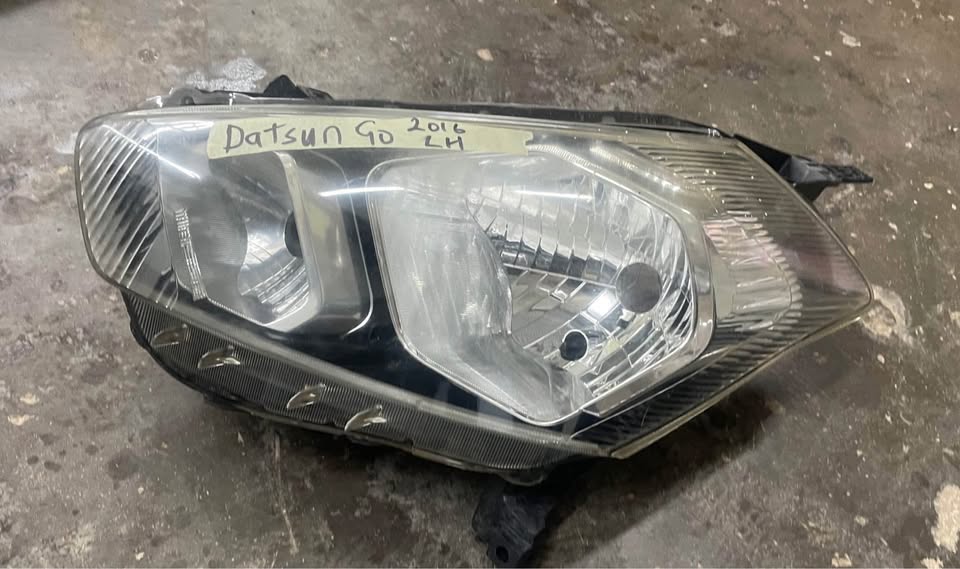 Datsun Go 2016 headlight Leftside Call or dm - Private Seller
