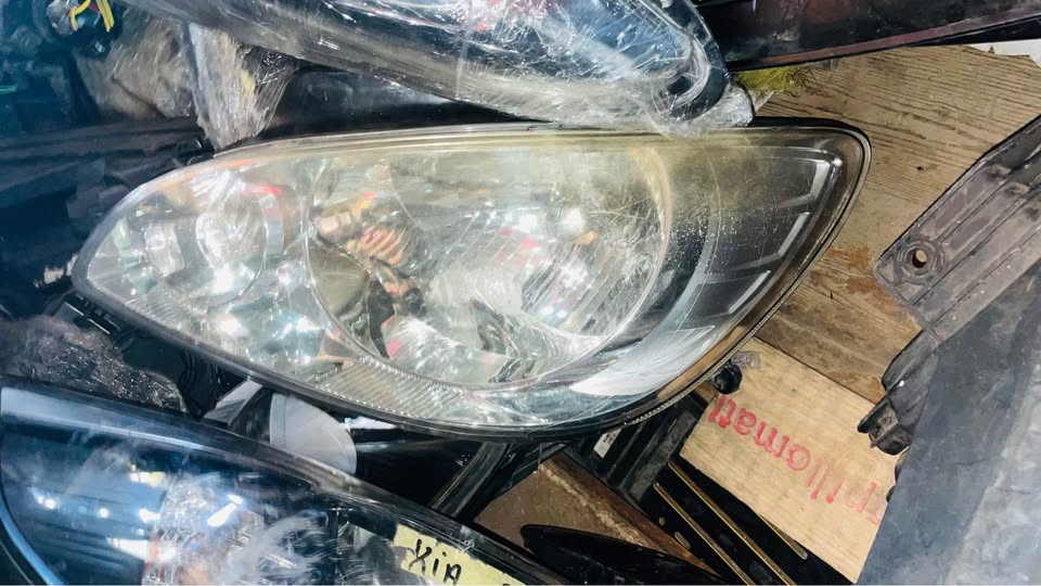 Hyundai Getz headlight - Private Seller