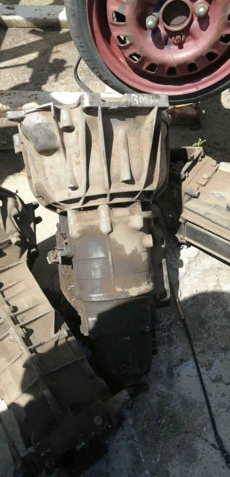 Bmw gusheshe e30 gearbox for sale - Private Seller
