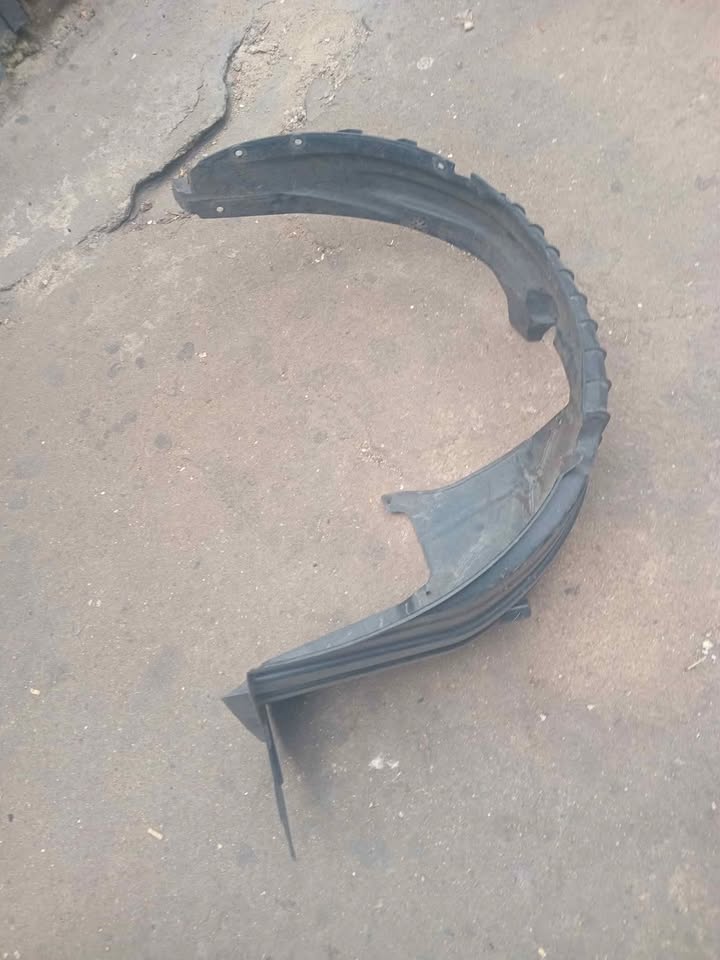 Suzuki IGnis right side fender liner i - Private Seller Suzuki IGnis right side fender liner i - Private Seller
