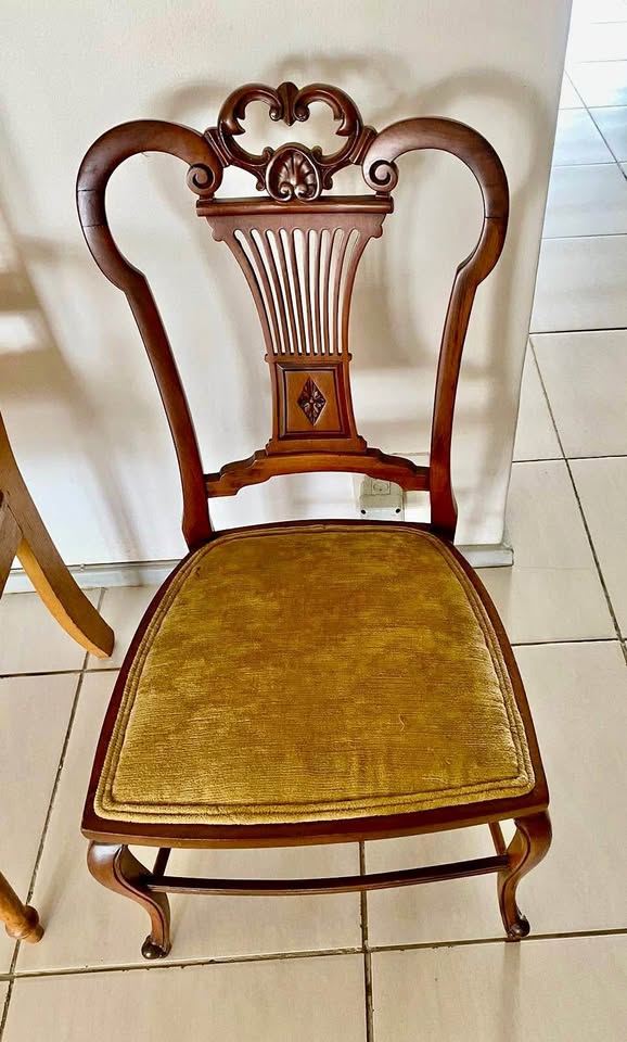 Late Victorian Mahogany chair