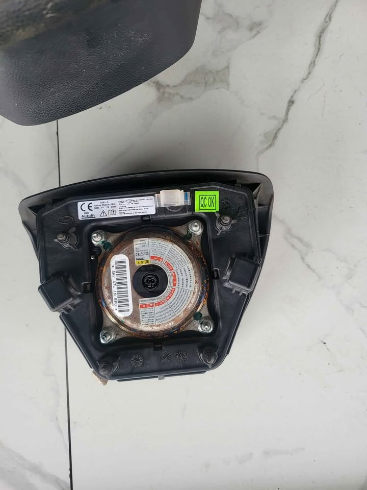 Hyundai i20 grand original steering airbag for sale.