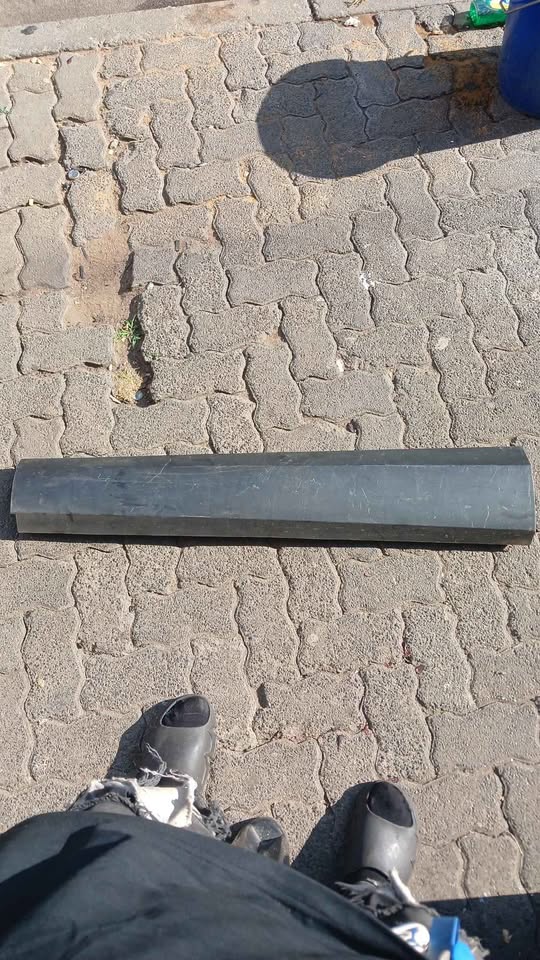 BAIC BEIJING 5 LEFT FRONT DOOR MOULDING / BIDING - Private Seller BAIC BEIJING 5 LEFT FRONT DOOR MOULDING / BIDING - Private Seller