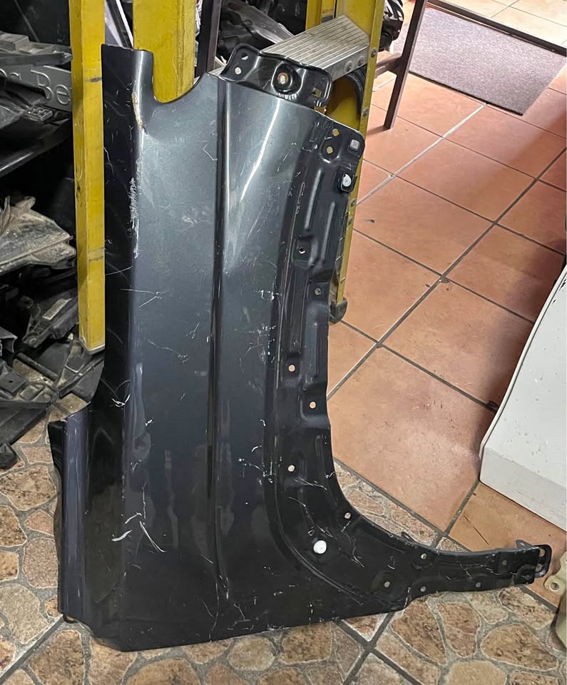 Suzuki Fronx fender Toyota Starlet Cross fender - Private Seller Suzuki Fronx fender Toyota Starlet Cross fender - Private Seller