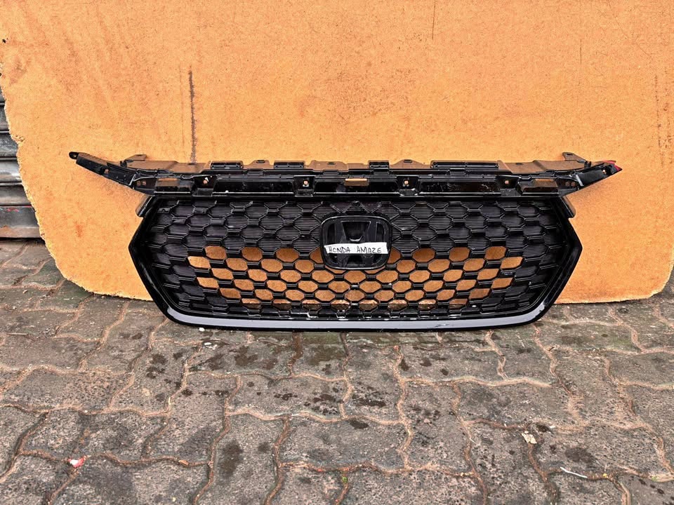 Honda Amaze Grill - Private Seller Honda Amaze Grill - Private Seller
