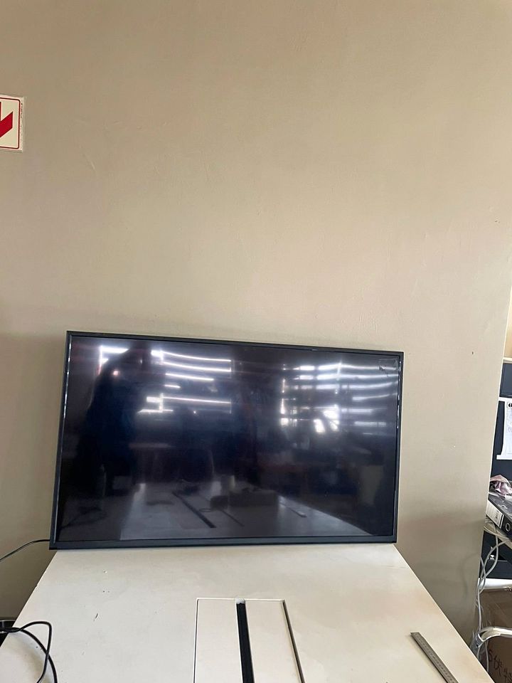 55inch TV converted to SMART TV – 1 Left