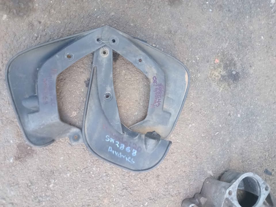 Hyundai i20 2012 model mudfleps for sale WhatsApp or cell - Private Seller