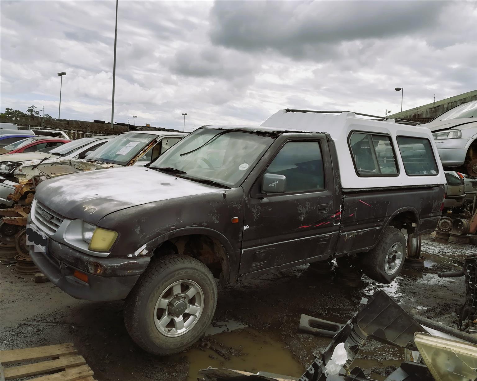 1998 Isuzu KB250D 4×4 – Stripping for Spares