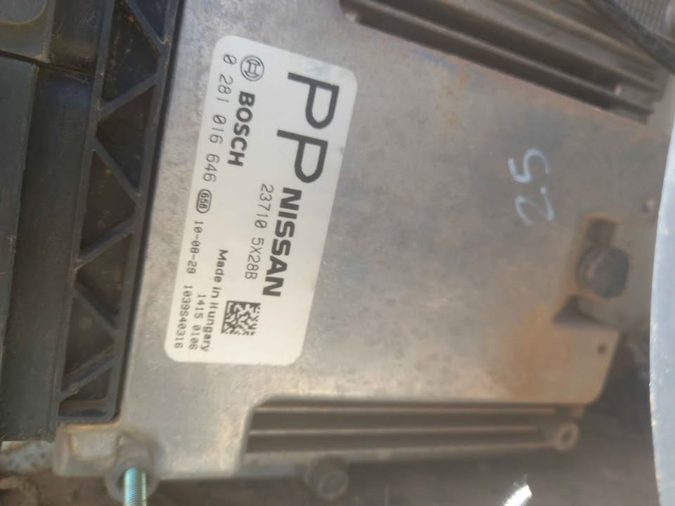 Nissan Navara 3.0 V6 TDCI stripping for spares or take whole van - Private Seller