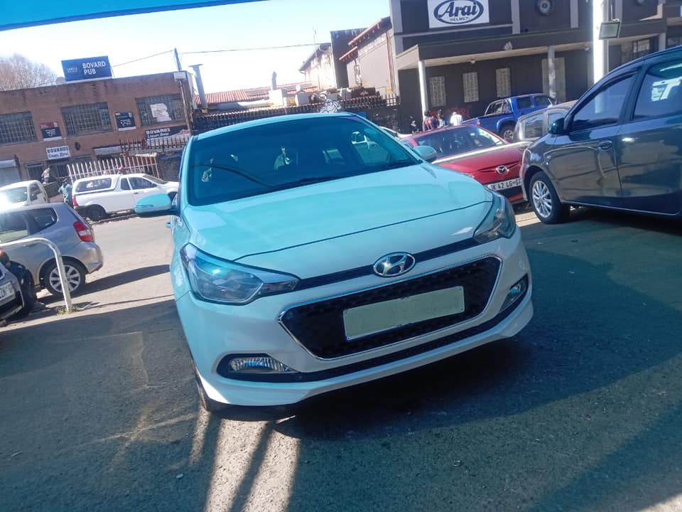 2016 HYUNDAI I20 1.4 FLUID WHITE COLOR MANUEL PETROL PRICE