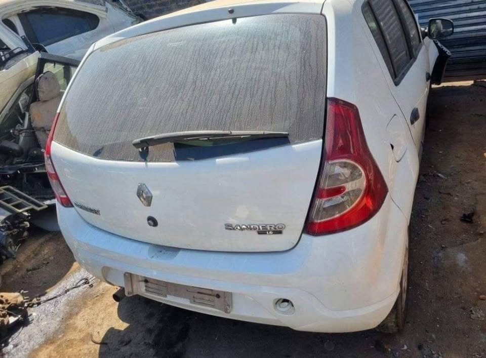 Renault Sandero 1.6 stripping for spares - Private Seller Renault Sandero 1.6 stripping for spares - Private Seller