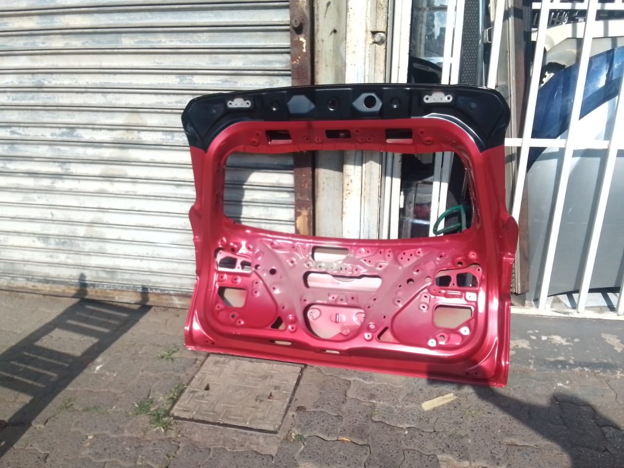 (2021-2023) TOYOTA COROLA CROSS REAR TAILGATE FOR SALE - Private Seller (2021-2023) TOYOTA COROLA CROSS REAR TAILGATE FOR SALE - Private Seller