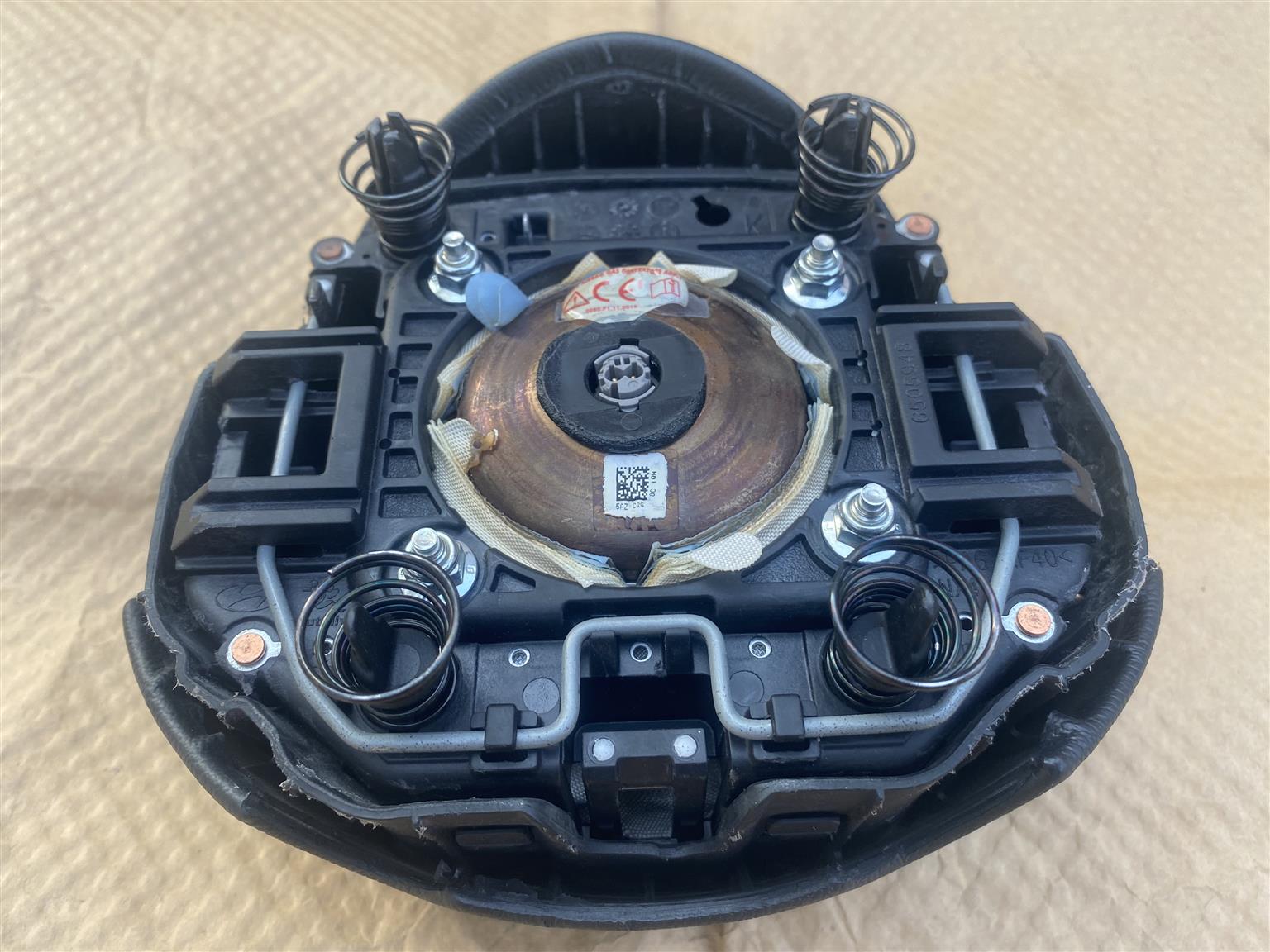 2023 HYUNDAI TUCSON STEERING WHEEL AIRBAG FOR SALE. IN EXCELLENT CONDITION - Private Seller