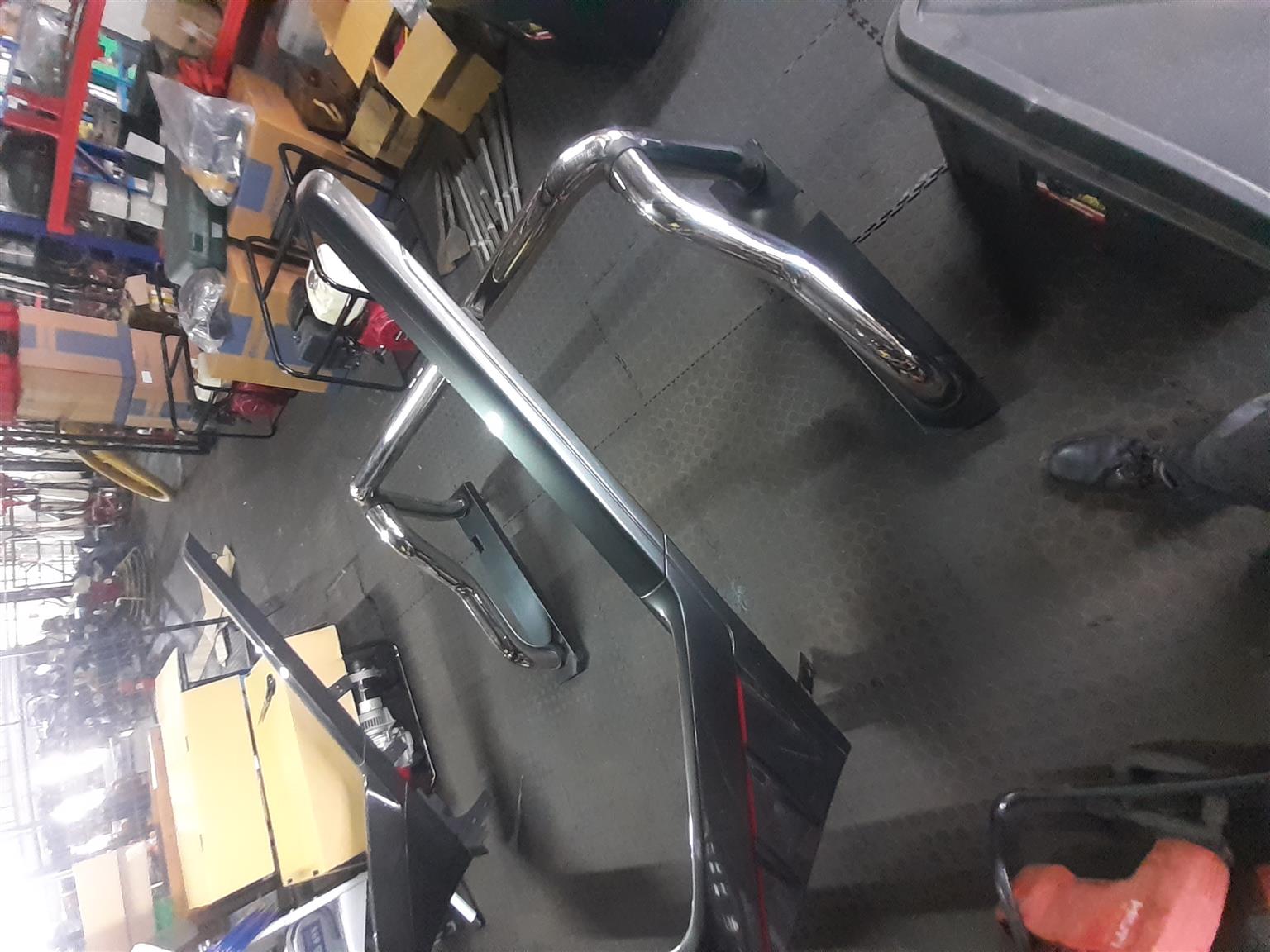 Izuzu v cross sports bar R8500 - Private Seller