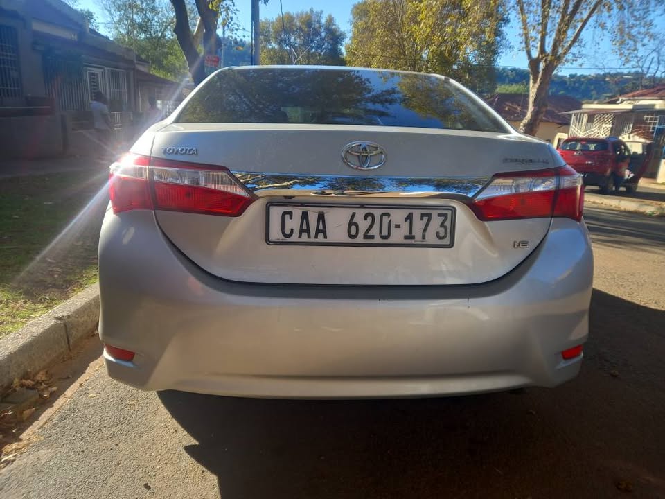 2016 TOYOTA COROLLA PRESITAGE 1.6 PETROL, MANUAL, SILVER, REVERSE CAMERA, 135000KMS,