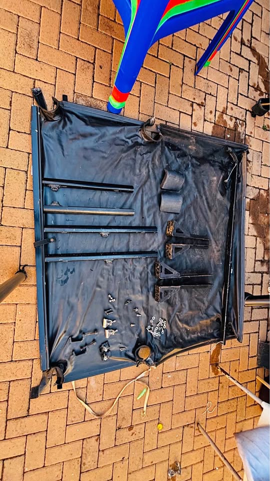 Soft Tonneau cover for Ford Ranger - Private Seller Soft Tonneau cover for Ford Ranger - Private Seller
