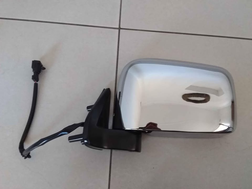 NISSAN HARDBODY NP300  BRAND NEW DOOR MIRROR ELECTRIC CHROME FOR SALE