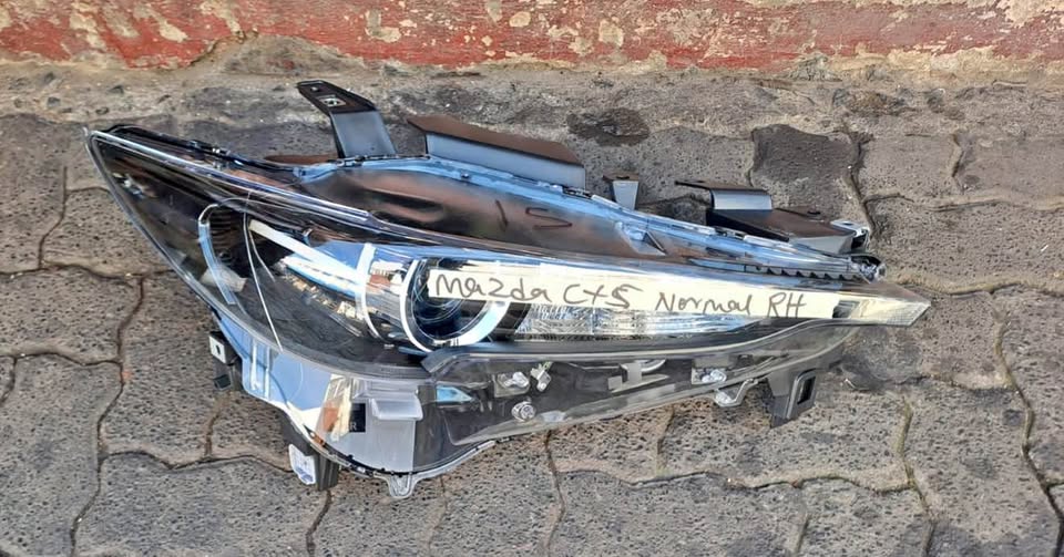 Mazda CX5 headlight - Private Seller Mazda CX5 headlight - Private Seller