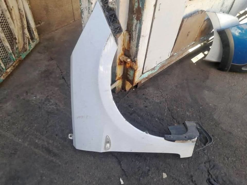 HYUNDAI ACCENT FENDER AVAILABLE - Private Seller HYUNDAI ACCENT FENDER AVAILABLE - Private Seller